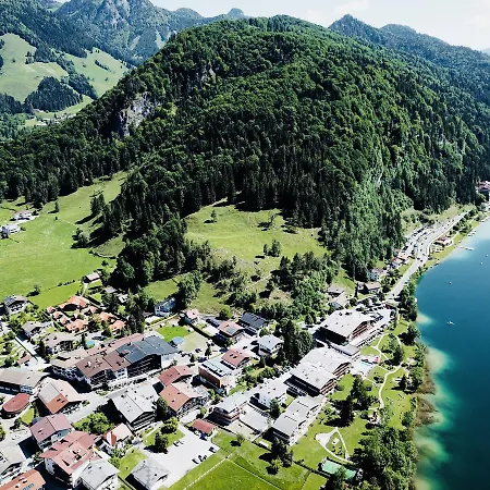 Mountain & * Walchsee